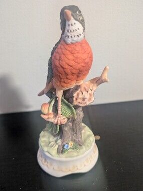 Vintage Towle Fine Bone China Robin Bird Music Box. 6.5” Tall